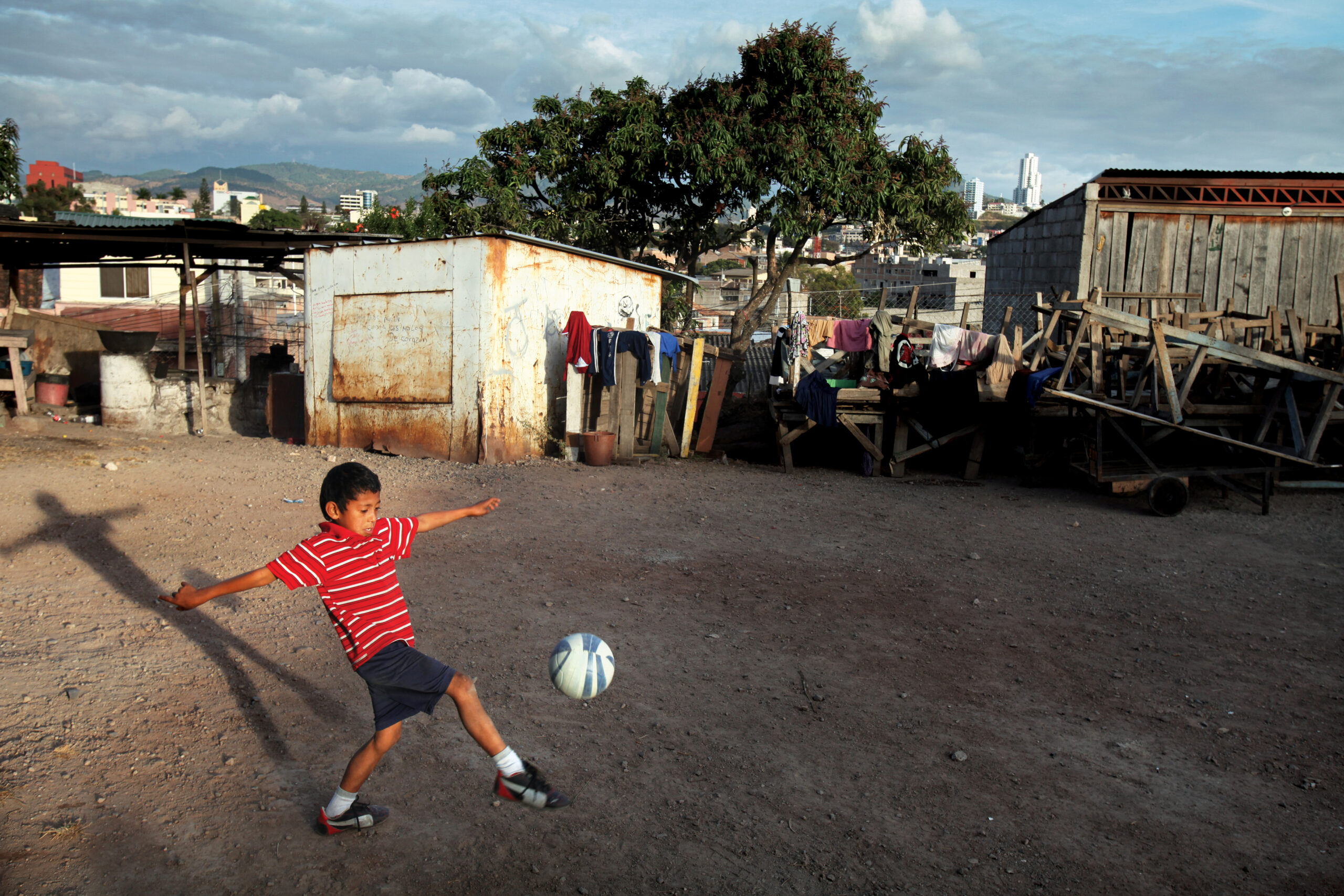 Photo of Engaging with Gangs in Honduras to Reduce Protection Risks: JHAJA’s Experience in San Pedro Sula, Honduras